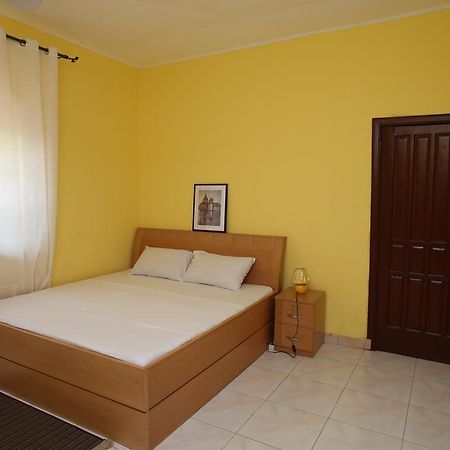 Akmary Guest House Ogbodjo Exterior foto