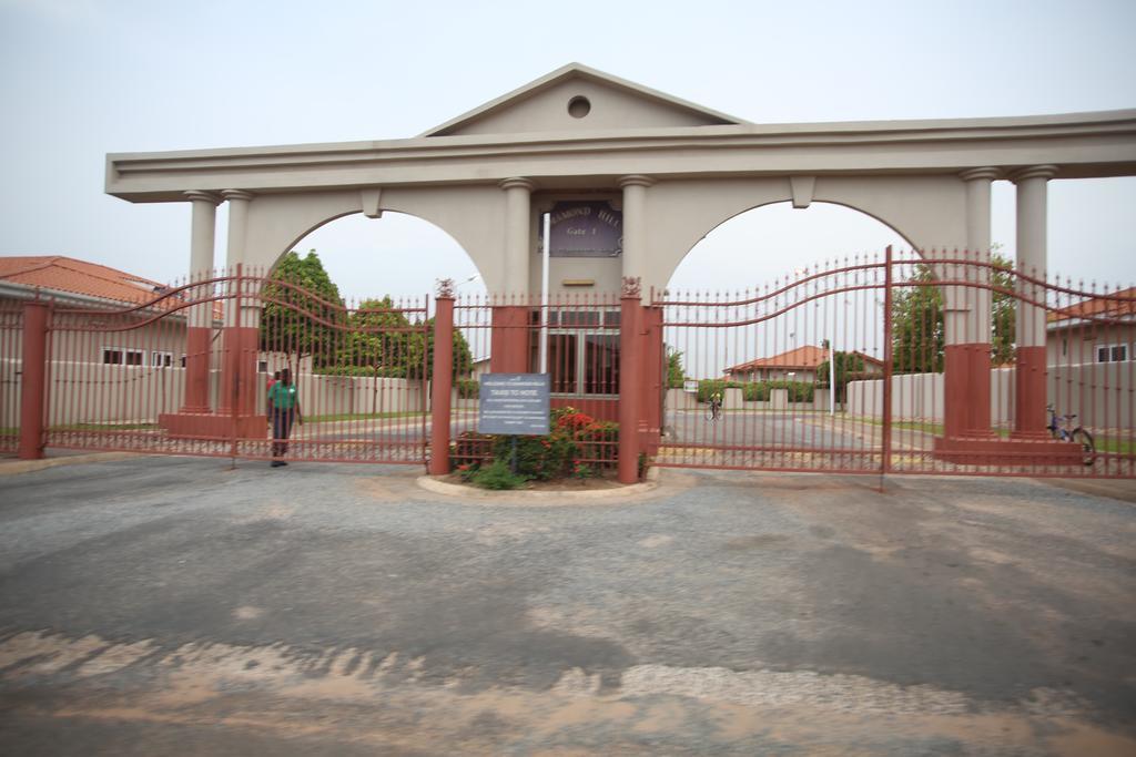Akmary Guest House Ogbodjo Exterior foto